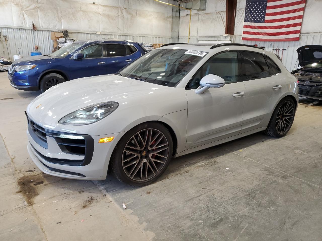 2024 PORSCHE Macan