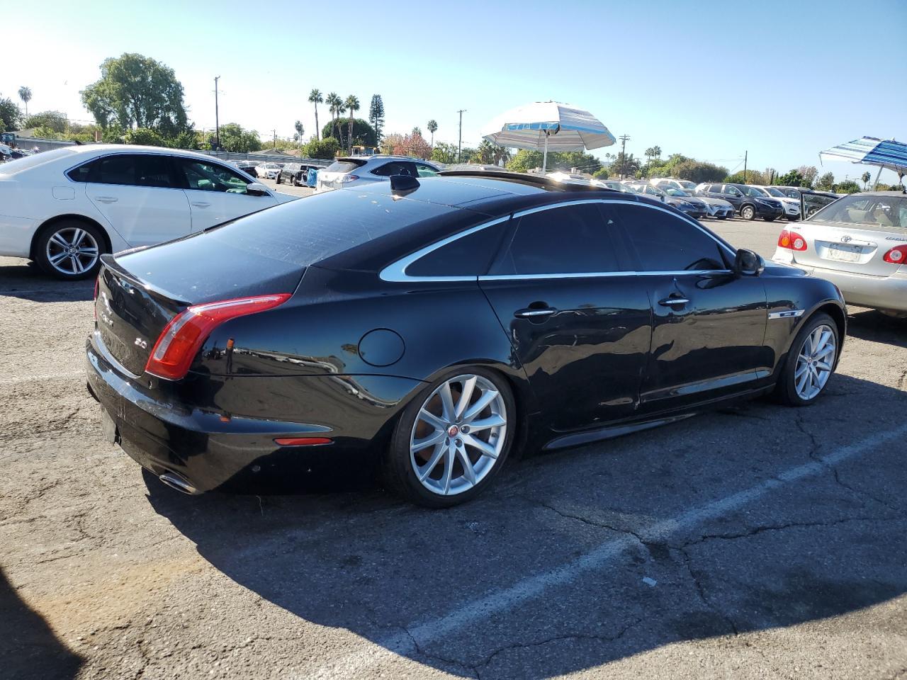 2016 JAGUAR Xj-Series