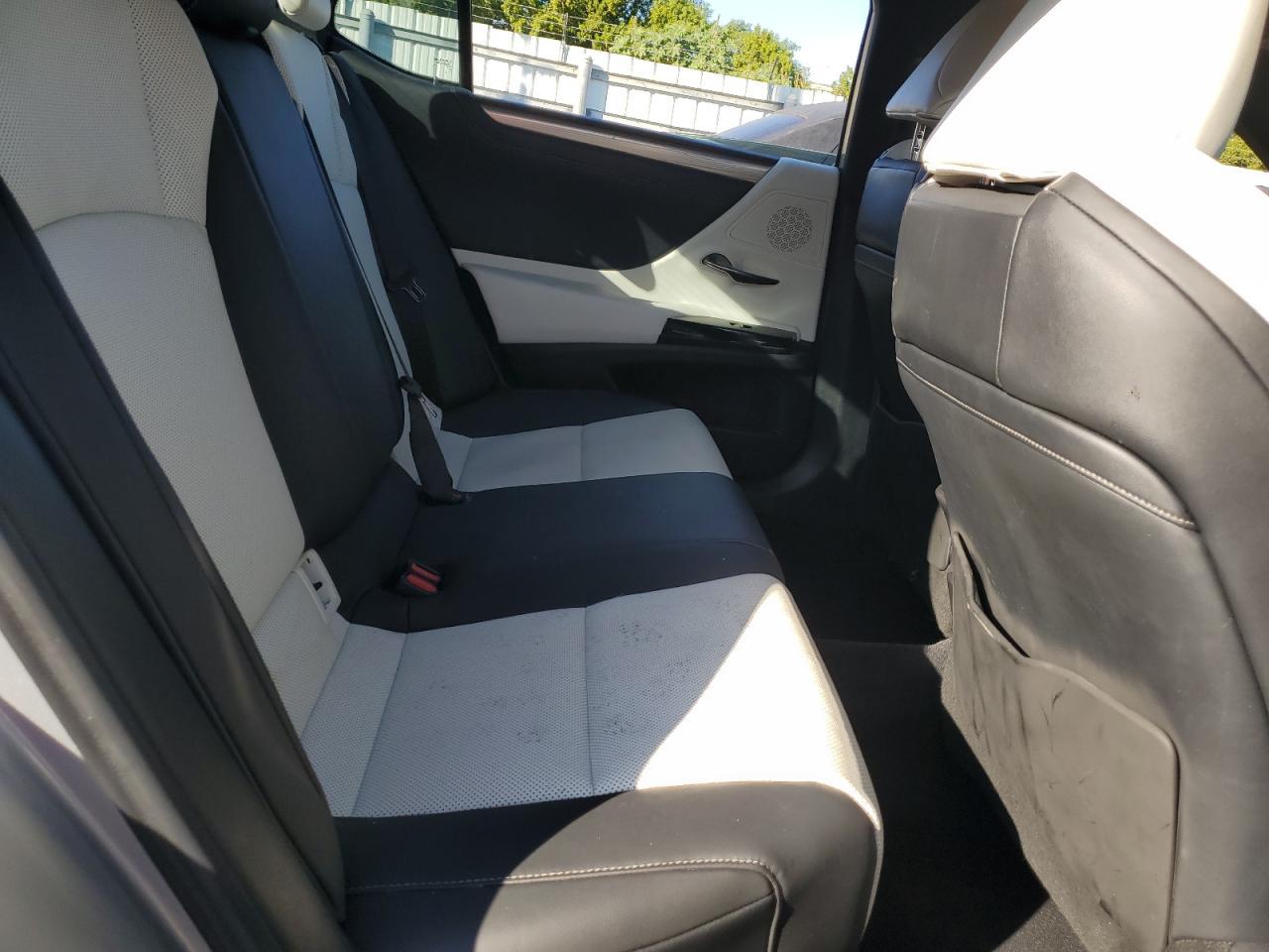 2022 LEXUS ES 350