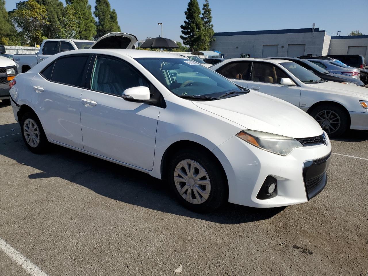 2016 TOYOTA COROLLA