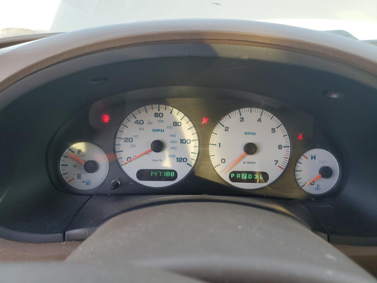 2002 CHRYSLER Town & Country