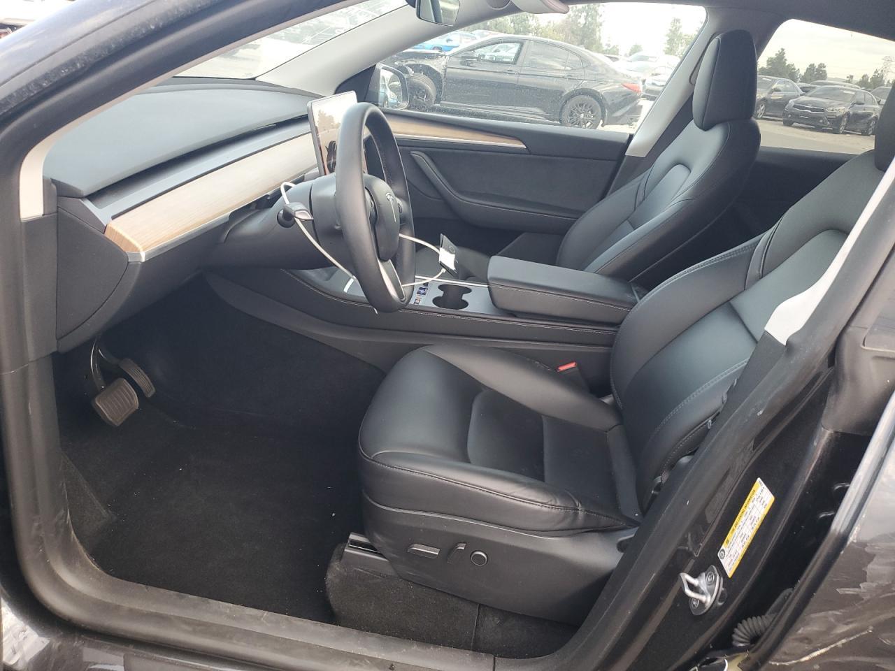 2024 TESLA MODEL Y