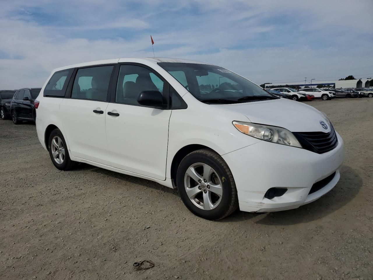 2017 TOYOTA SIENNA