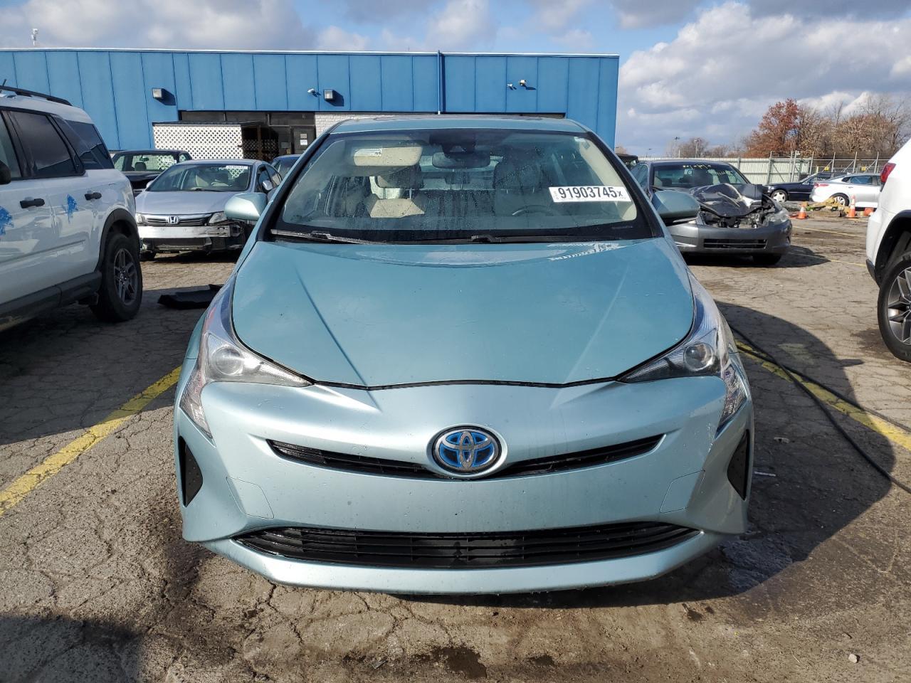 2017 TOYOTA PRIUS