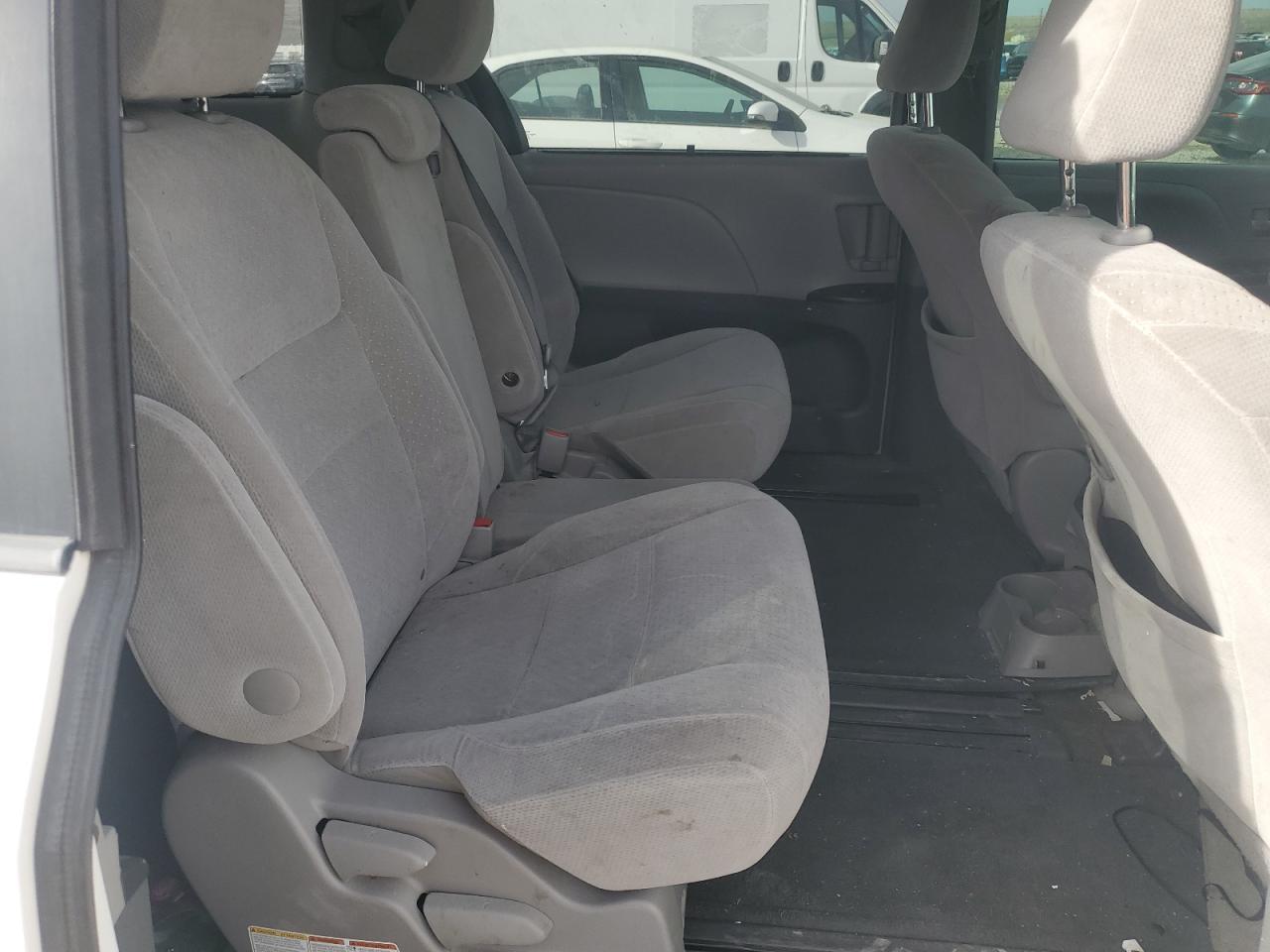 2015 TOYOTA SIENNA