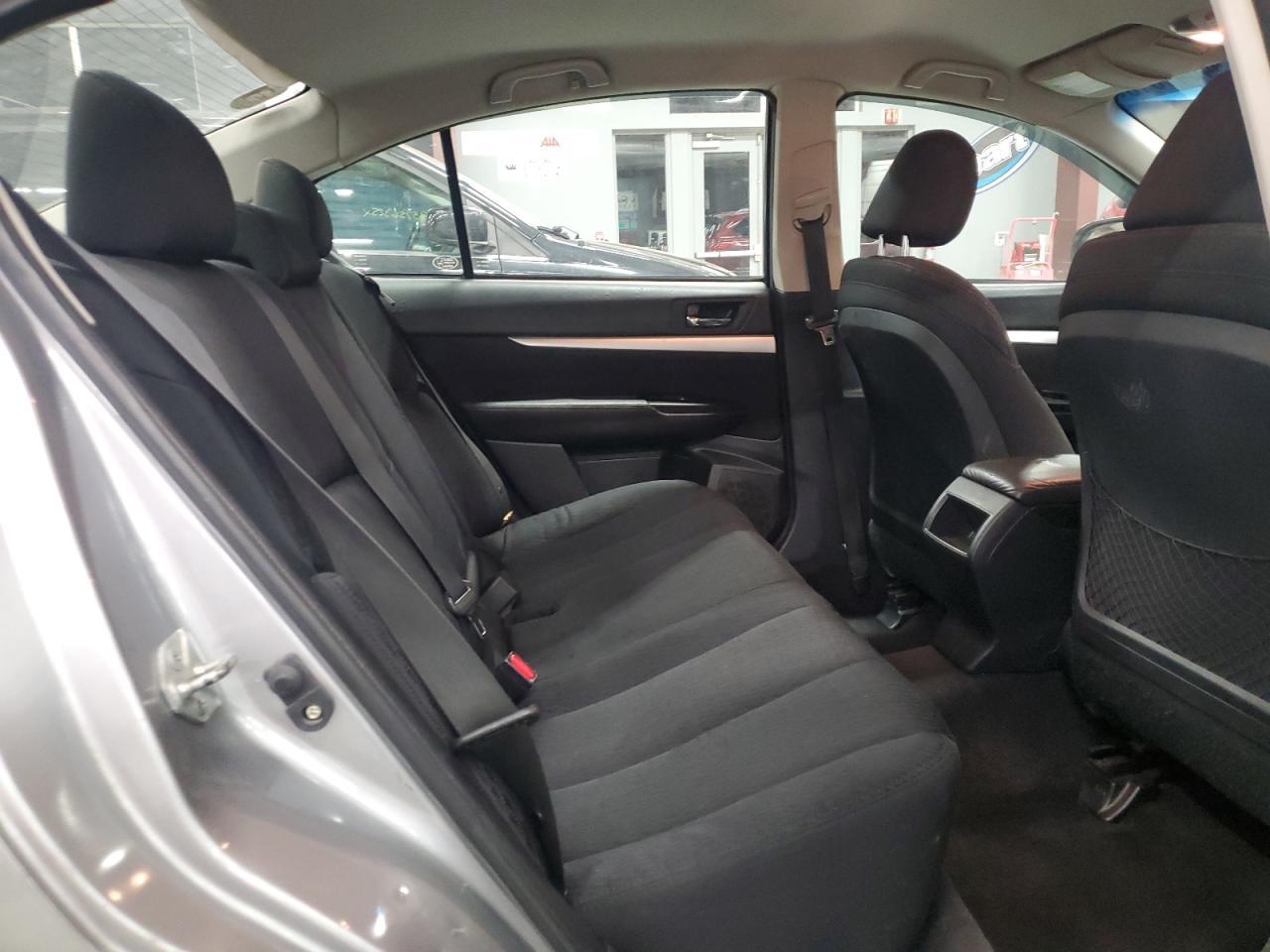 2010 SUBARU Legacy