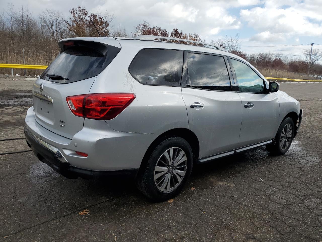 2017 NISSAN PATHFINDER