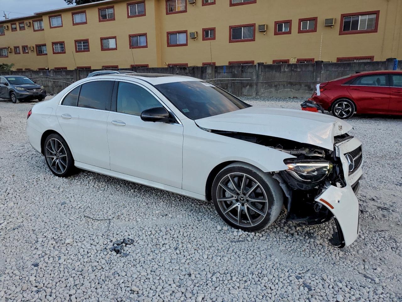 2021 MERCEDES-BENZ E-Class