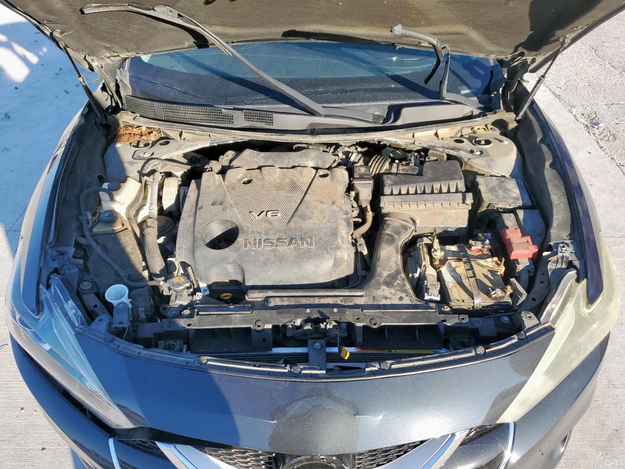 2016 NISSAN Maxima