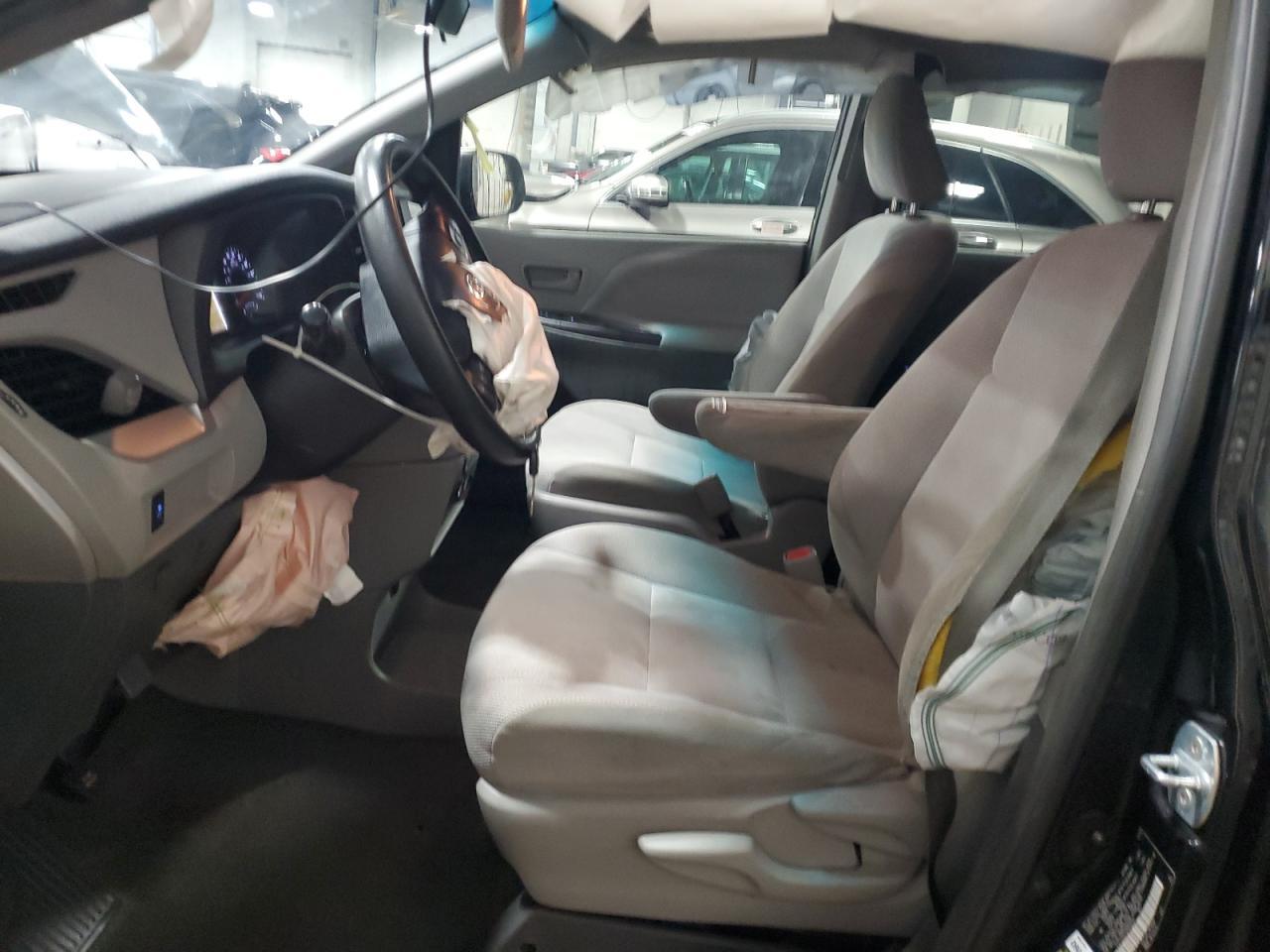 2017 TOYOTA SIENNA