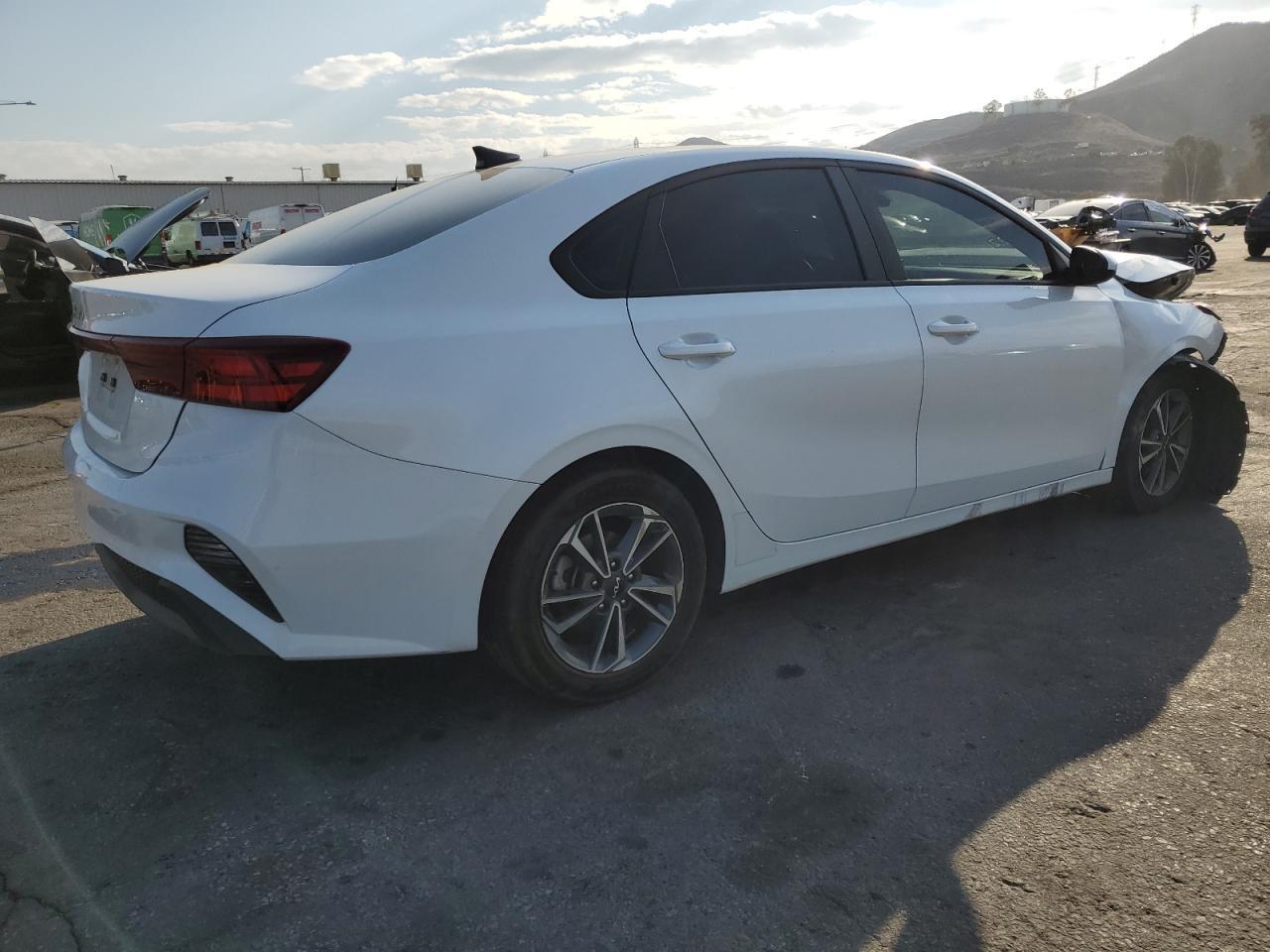 2023 KIA FORTE