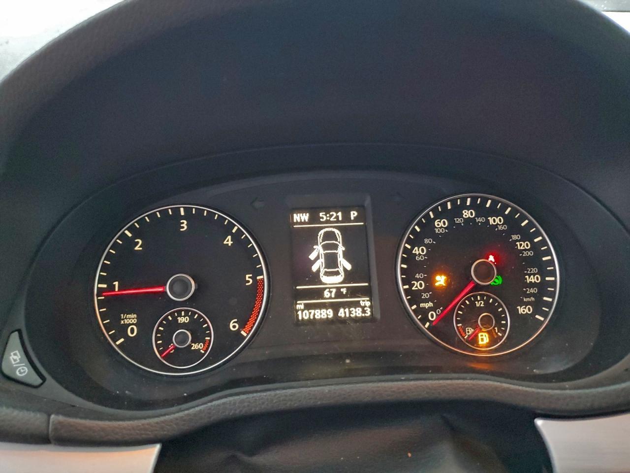 2013 VOLKSWAGEN Passat