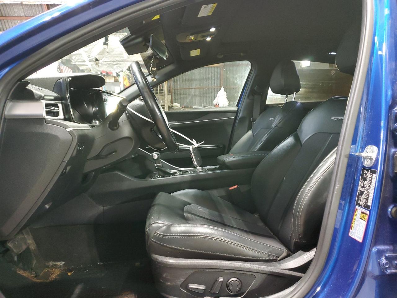 2022 KIA K5