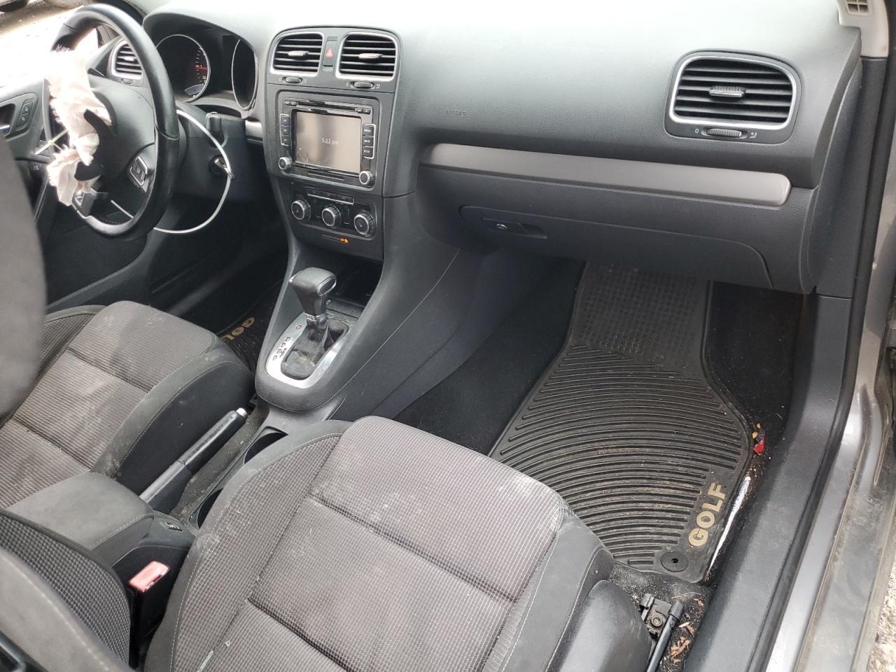 2011 VOLKSWAGEN GOLF