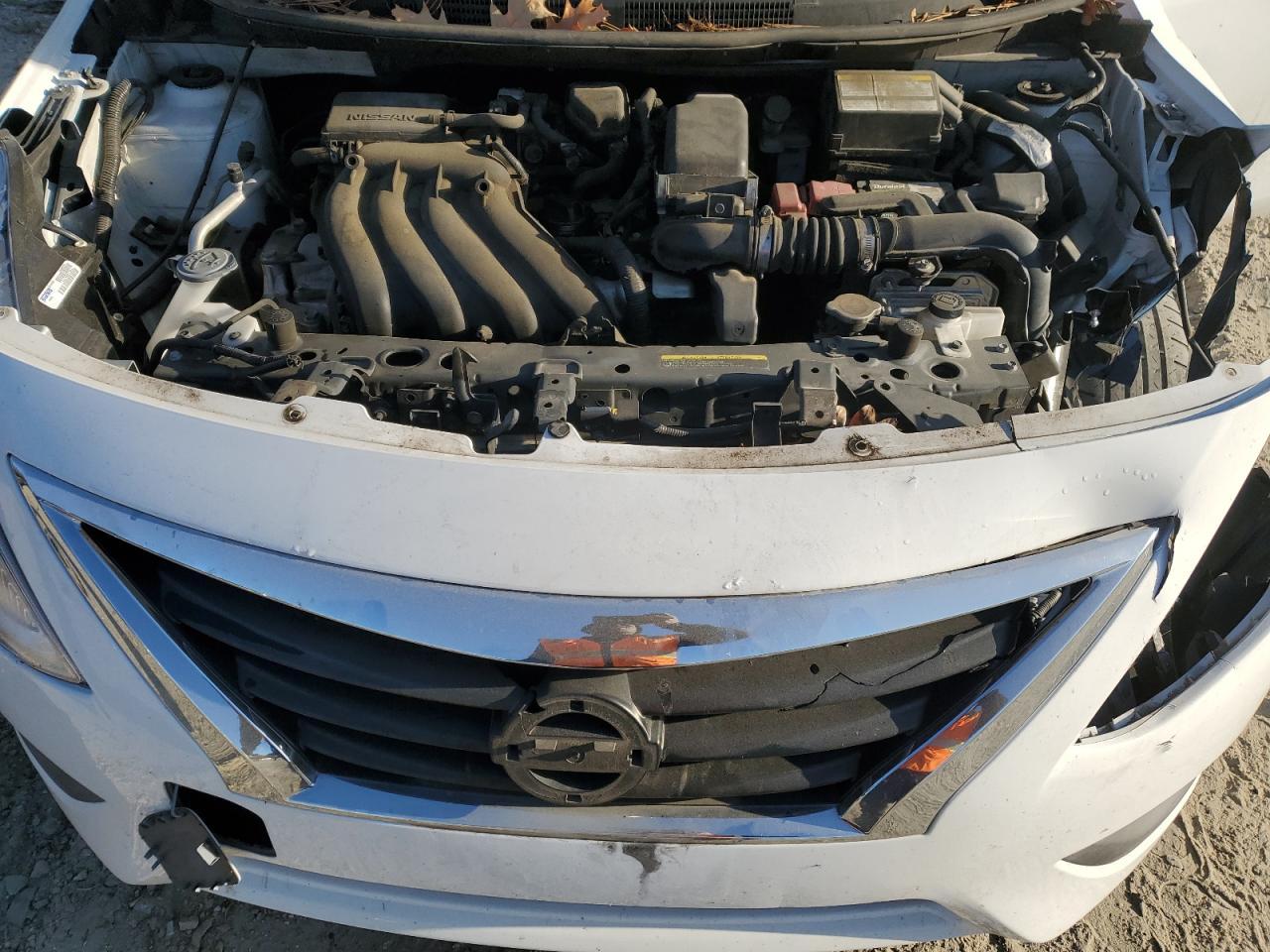 2015 NISSAN VERSA