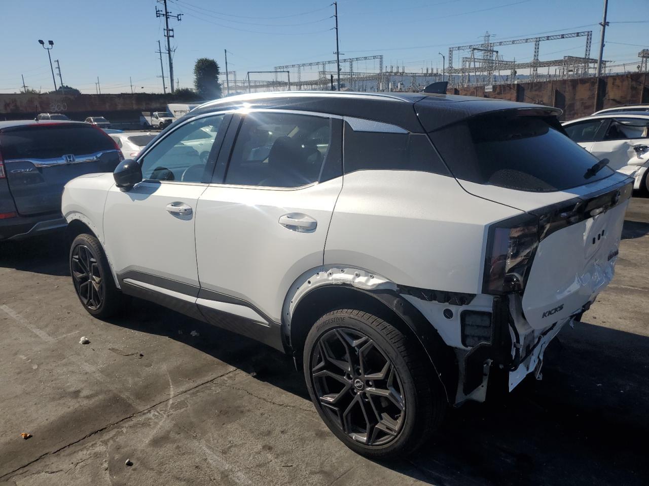 2025 NISSAN KICKS