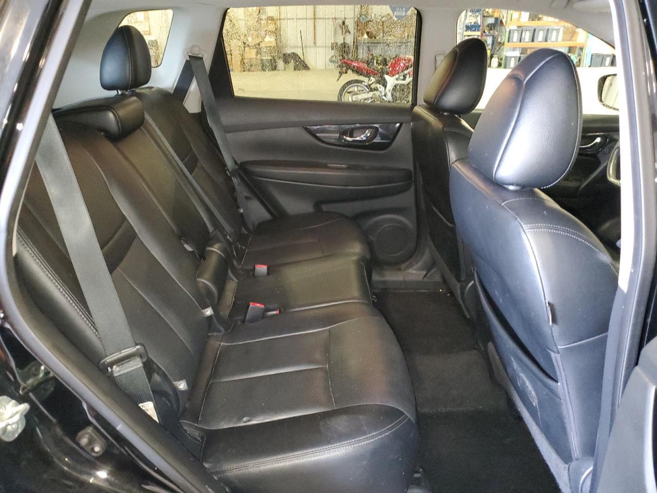 2017 NISSAN ROGUE