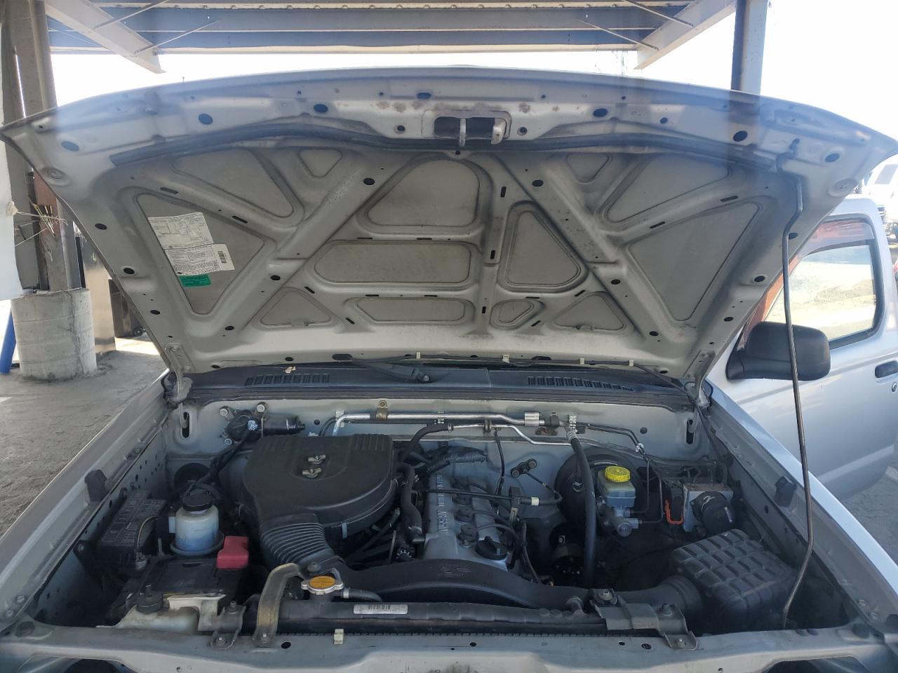 2004 NISSAN Frontier