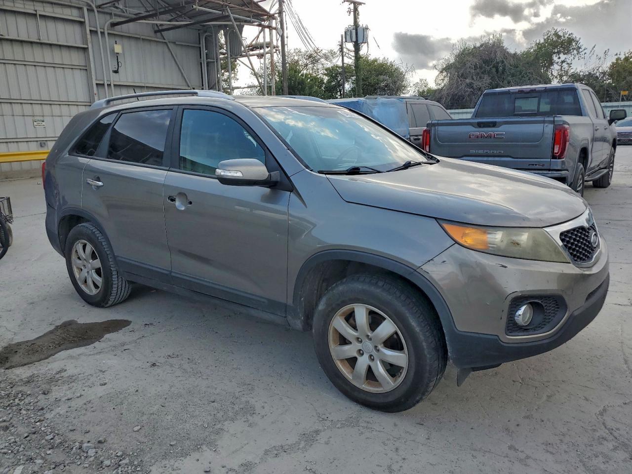 2011 KIA SORENTO
