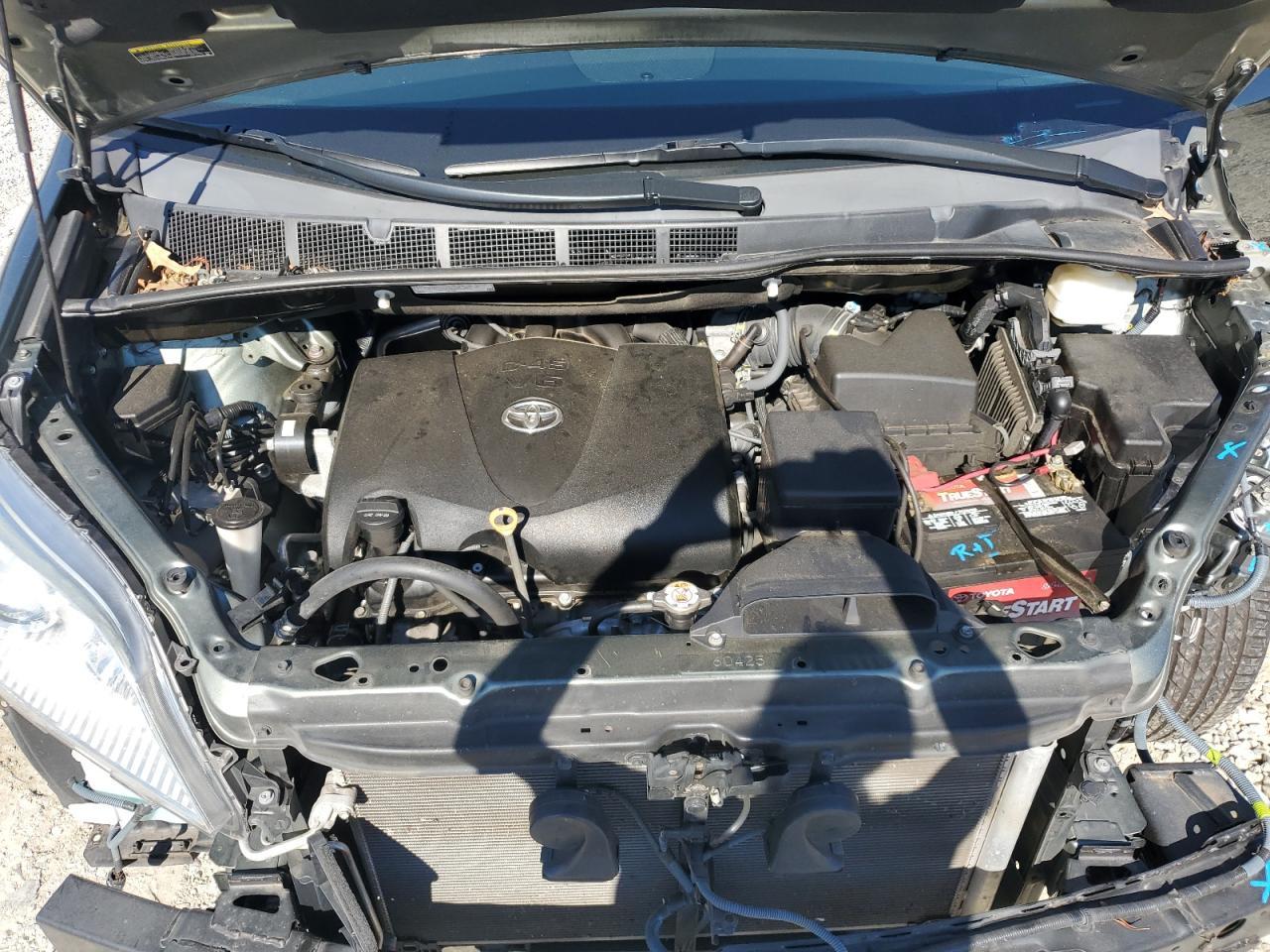 2019 TOYOTA SIENNA