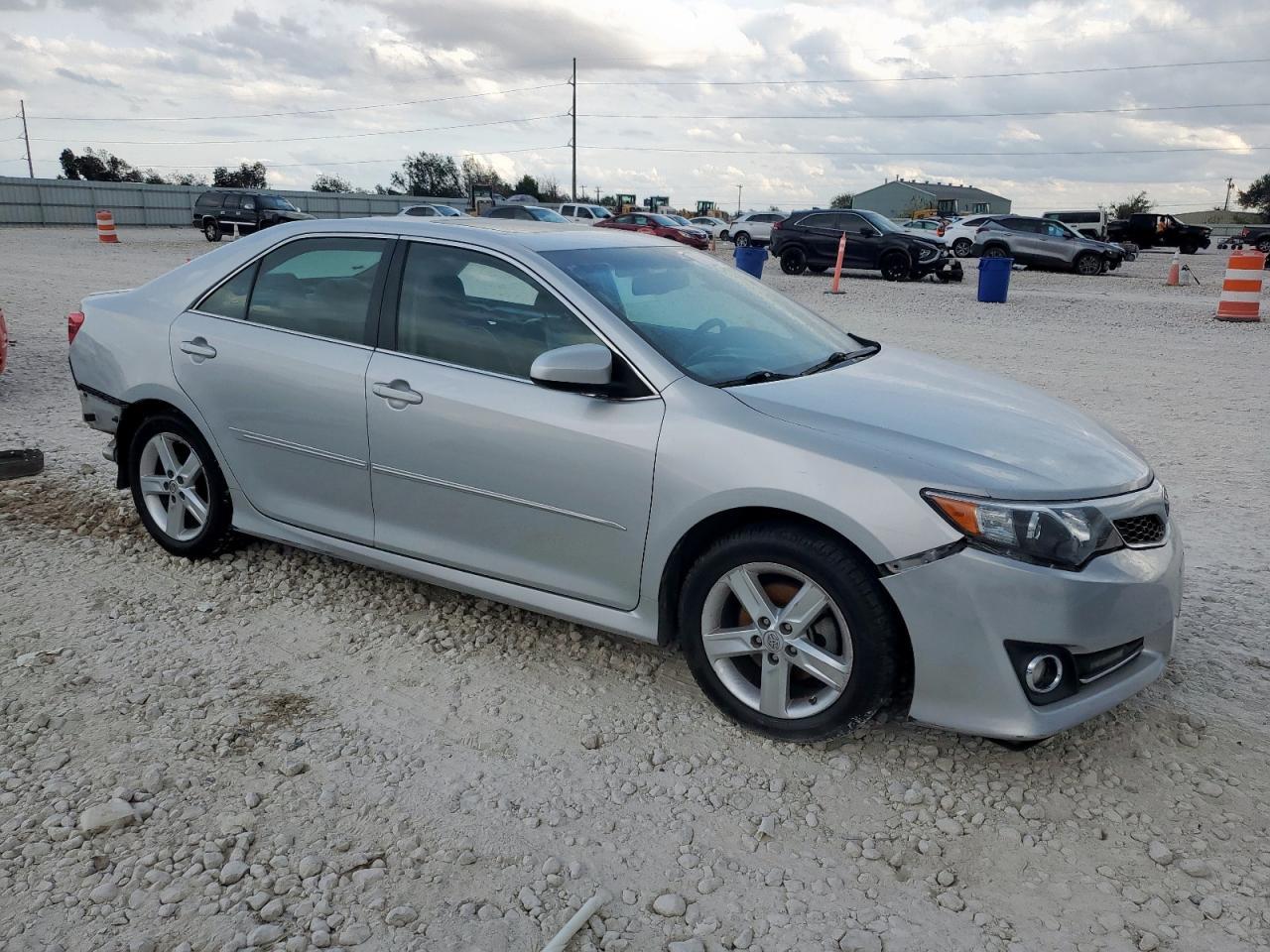 2014 TOYOTA CAMRY