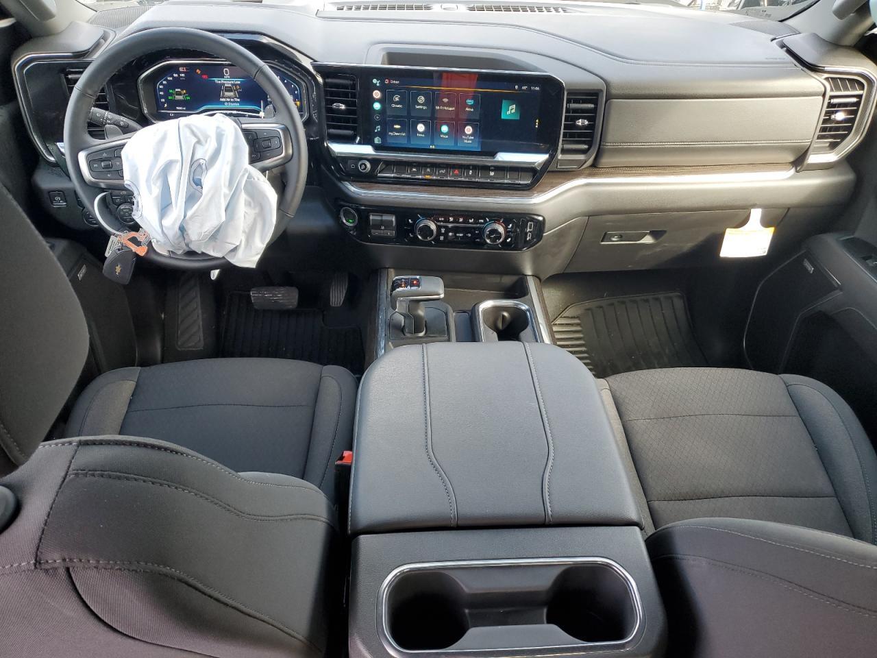 2025 CHEVROLET Silverado