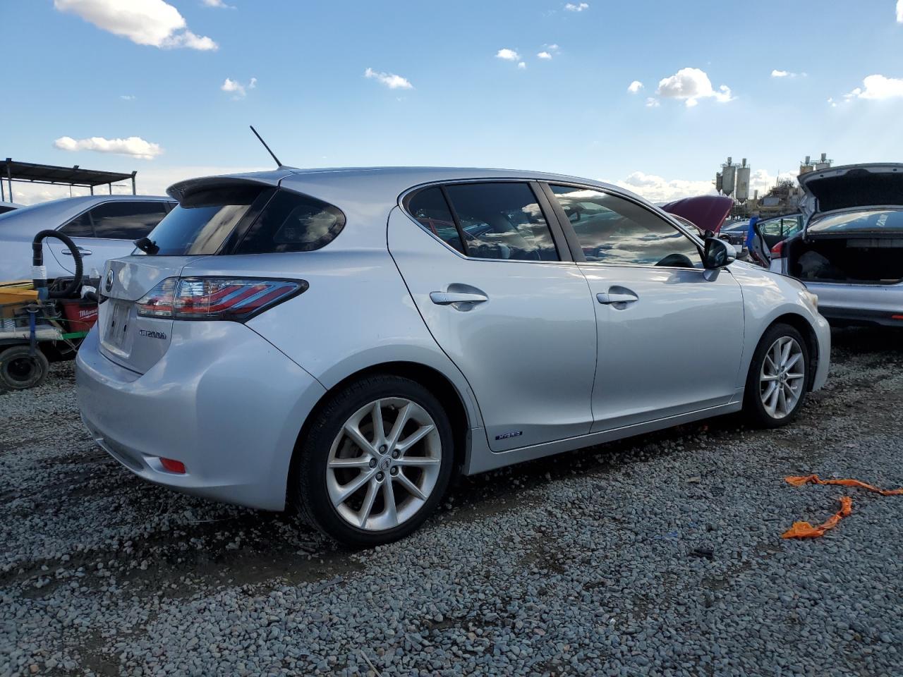 2011 LEXUS CT 200