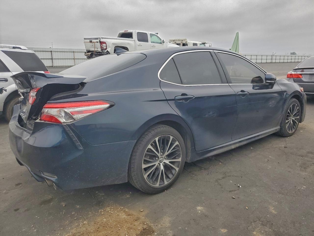 2018 TOYOTA CAMRY