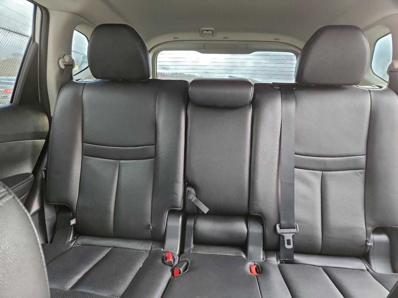 2016 NISSAN ROGUE