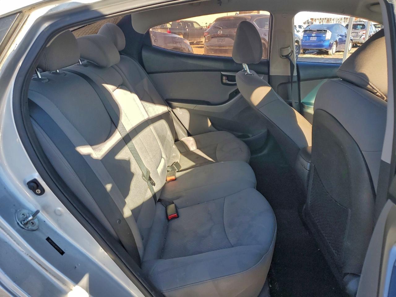 2011 HYUNDAI ELANTRA