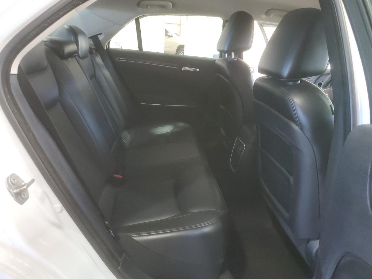2016 CHRYSLER 300