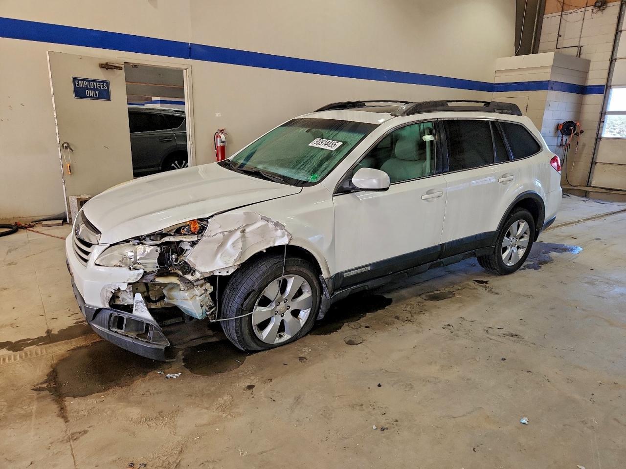 2011 SUBARU Outback