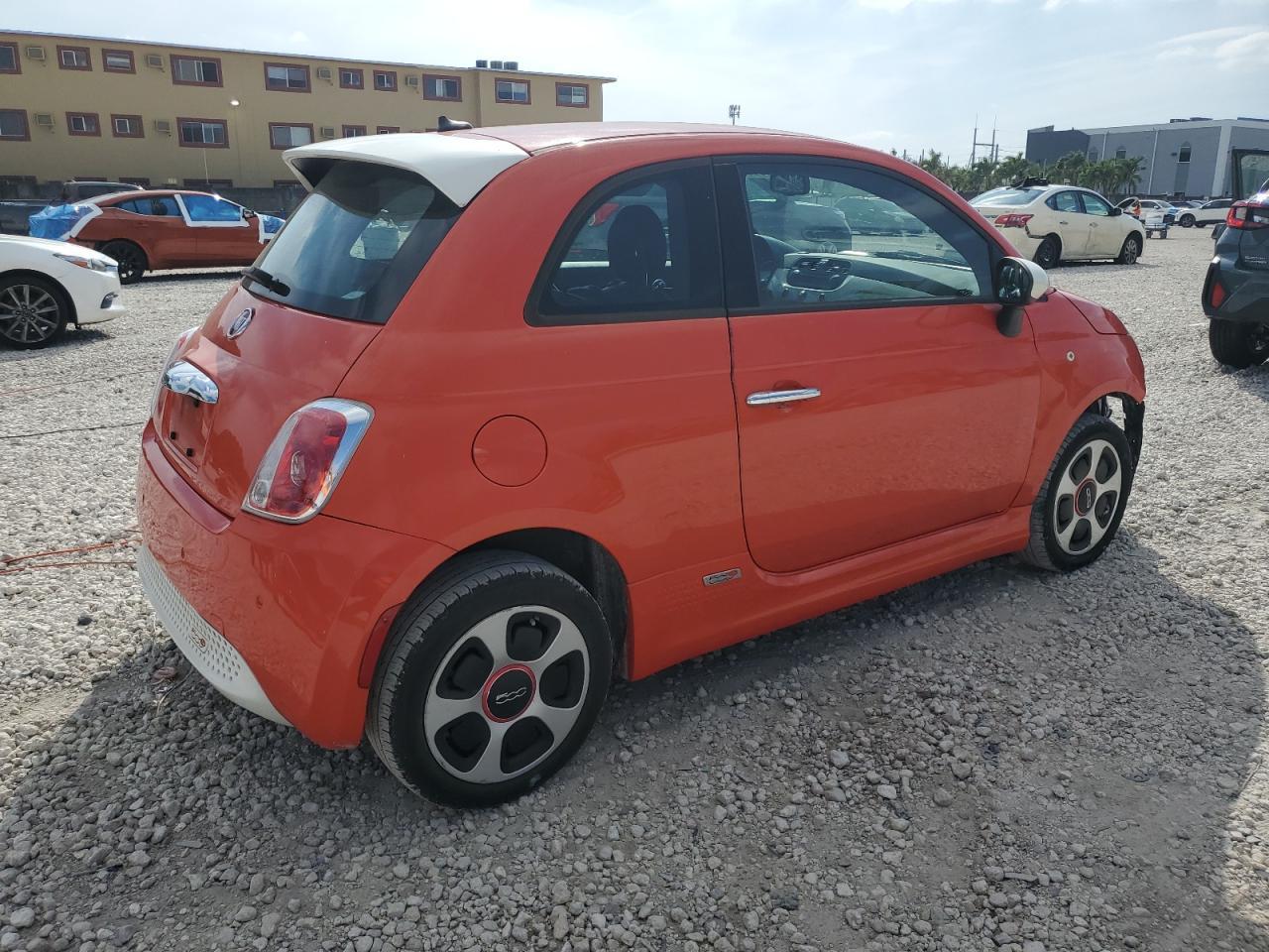 2015 FIAT 500