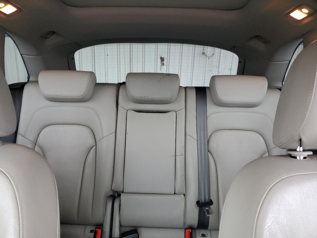 2010 AUDI Q5