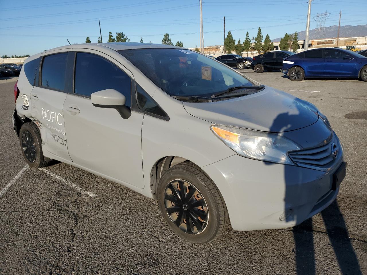 2016 NISSAN Versa Note