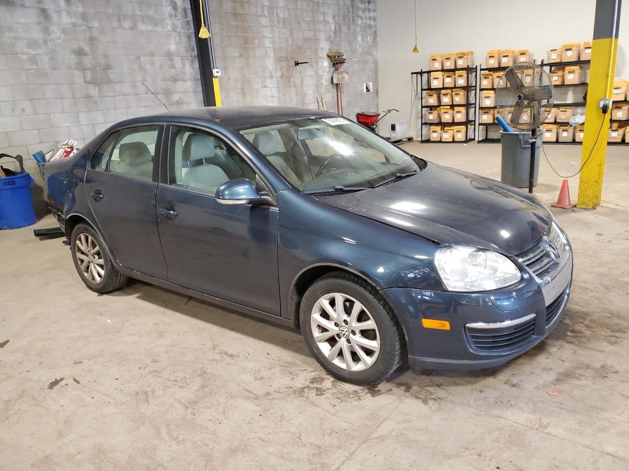 2010 VOLKSWAGEN JETTA