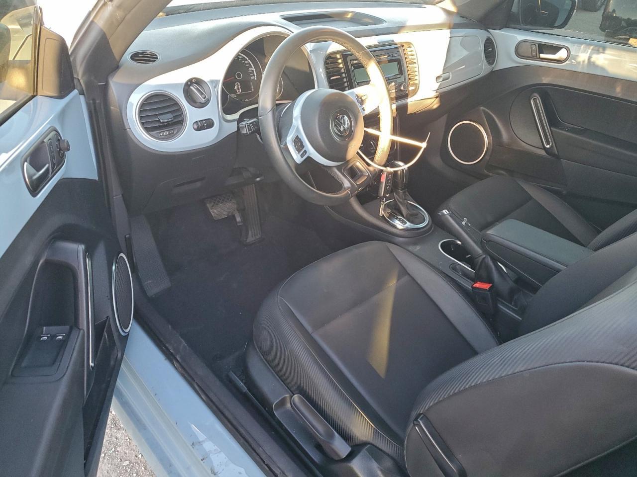 2014 VOLKSWAGEN Beetle