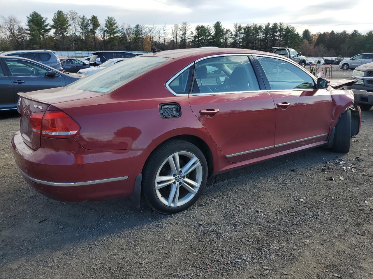 2015 VOLKSWAGEN Passat