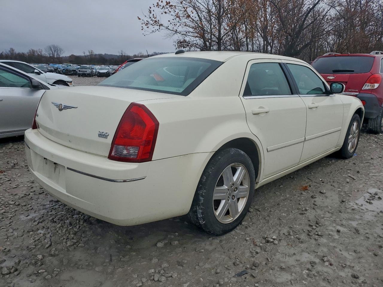 2005 CHRYSLER 300