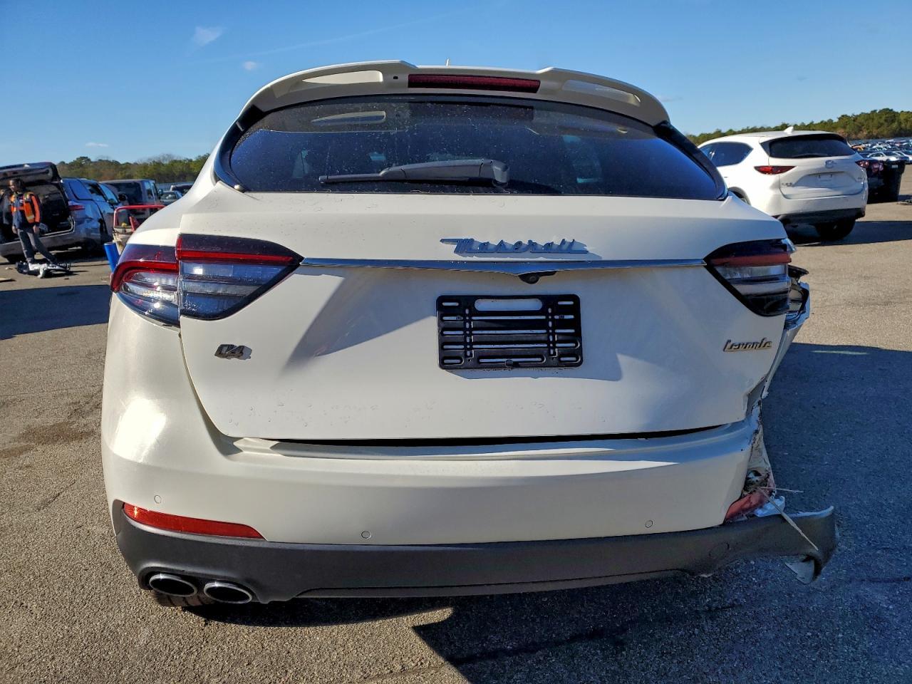 2021 MASERATI Levante