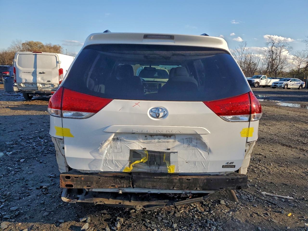 2013 TOYOTA SIENNA