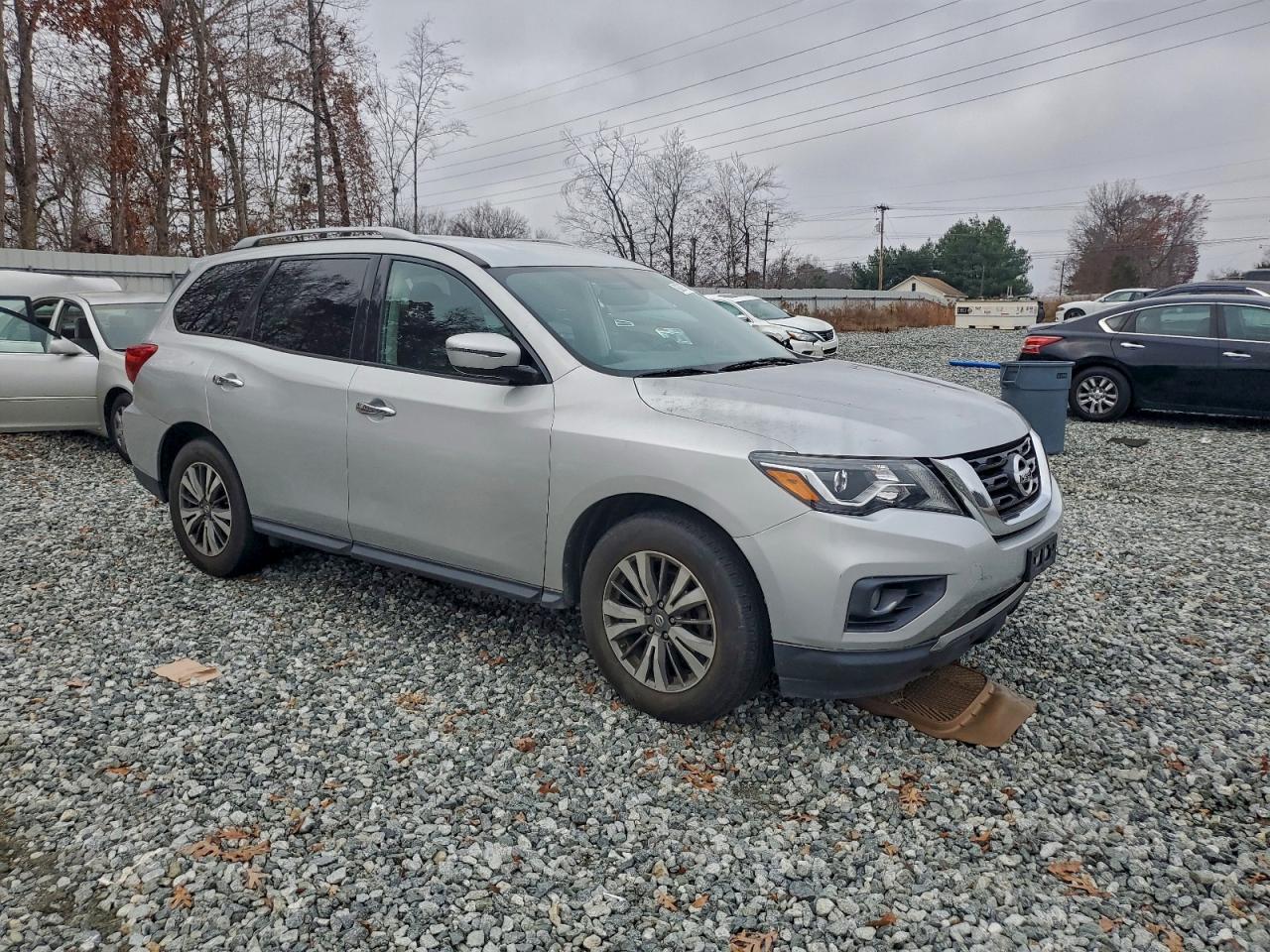 2017 NISSAN PATHFINDER
