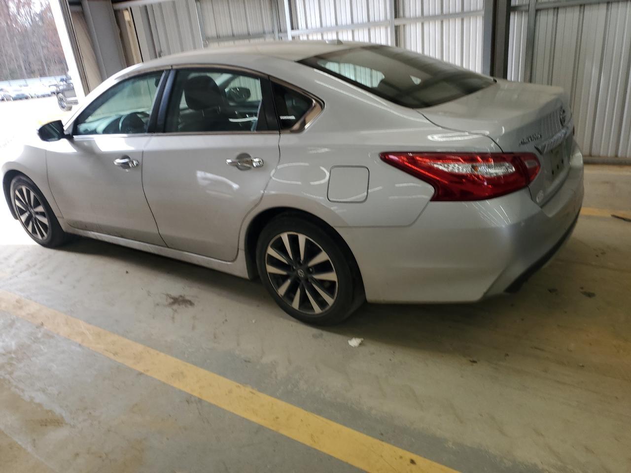 2017 NISSAN ALTIMA