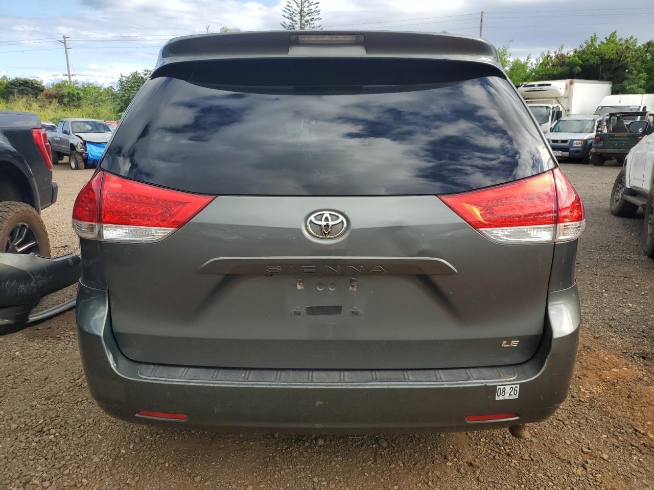 2014 TOYOTA SIENNA