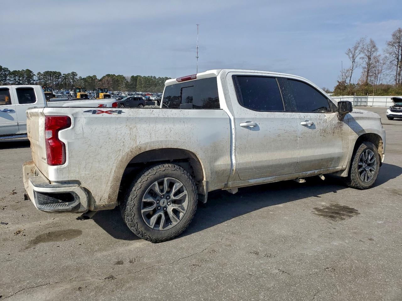 2021 CHEVROLET Silverado