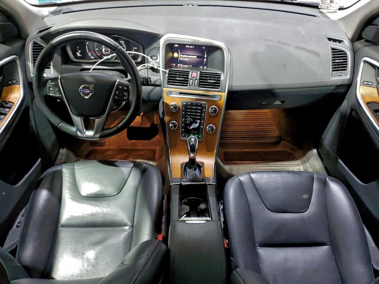 2017 VOLVO XC60