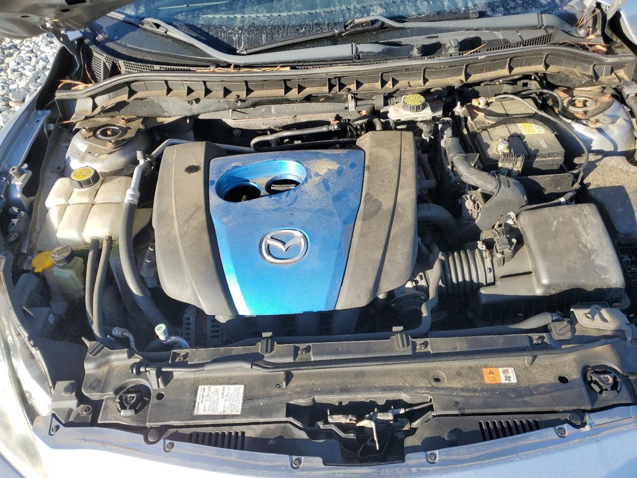 2013 MAZDA 3