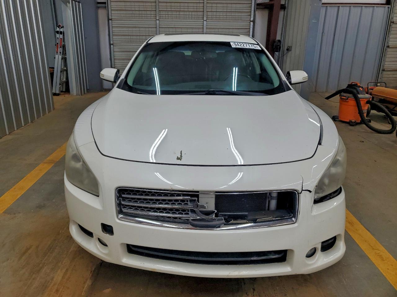 2010 NISSAN Maxima