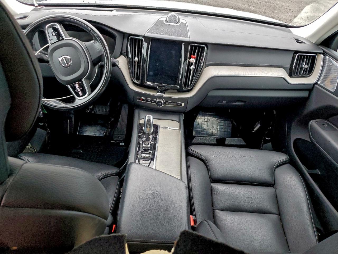 2018 VOLVO XC60
