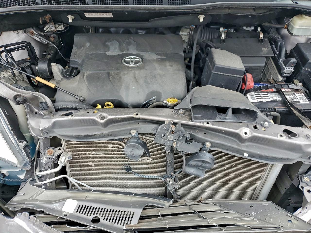 2013 TOYOTA SIENNA